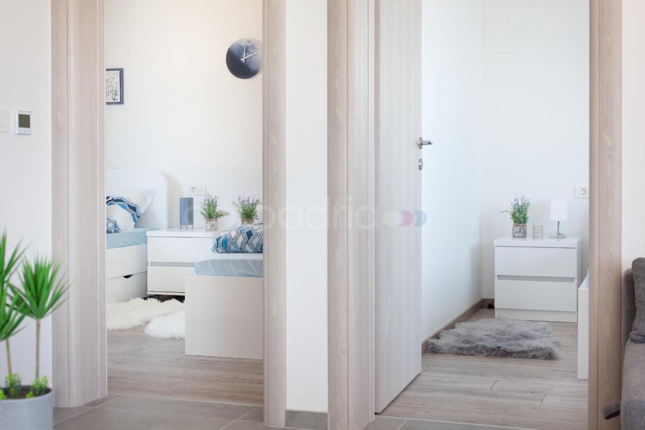 Luxury Apartment Sofia -Free Beach Parking Makarska Kültér fotó