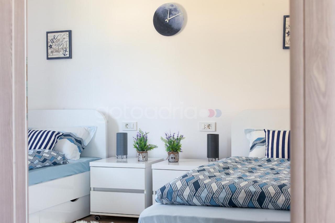 Luxury Apartment Sofia -Free Beach Parking Makarska Kültér fotó