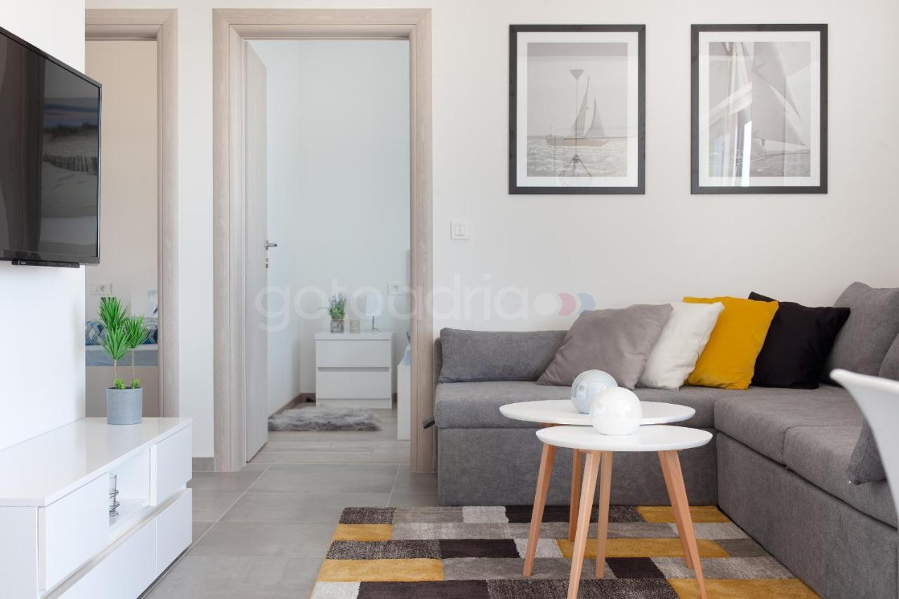 Luxury Apartment Sofia -Free Beach Parking Makarska Kültér fotó