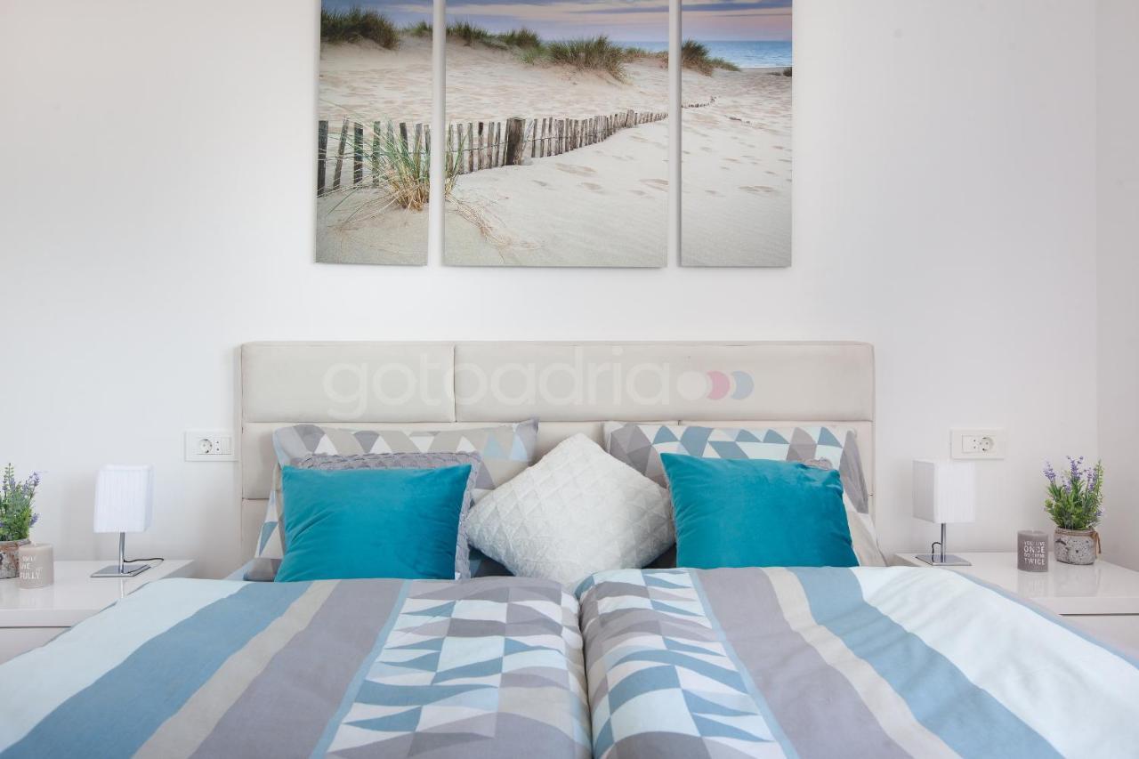 Luxury Apartment Sofia -Free Beach Parking Makarska Kültér fotó